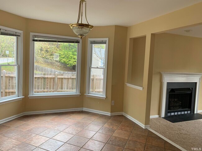 Building Photo - 100 Westwind Ct