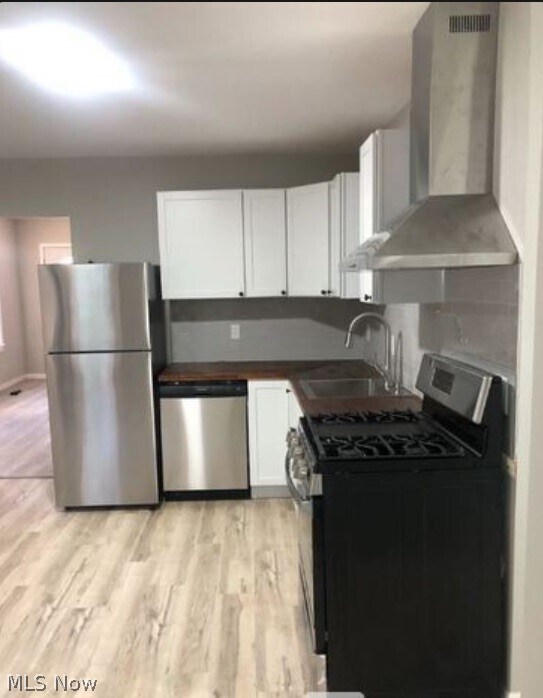 Foto del edificio - 3010 Daisy Ave