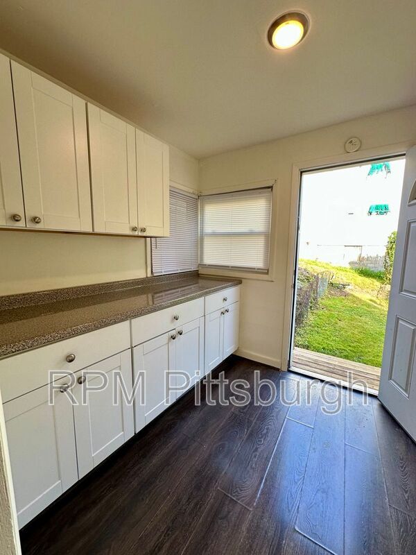 Foto del edificio - 828 Walbridge St