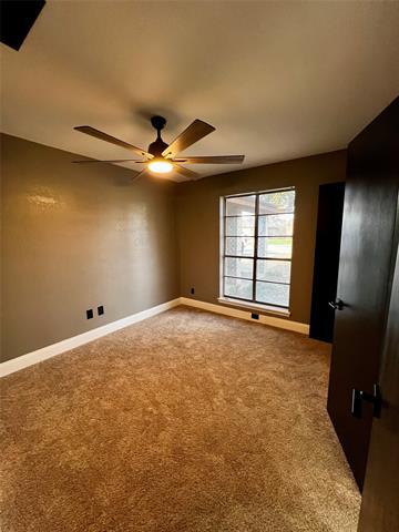 Foto del edificio - 4649 Oak Knoll St