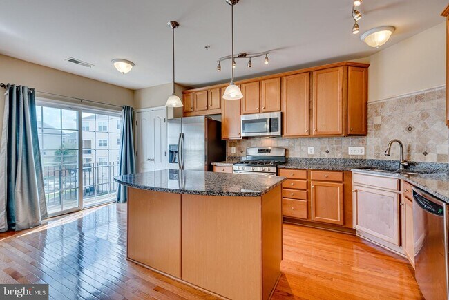 Building Photo - 42589 Cardinal Trace Terrace