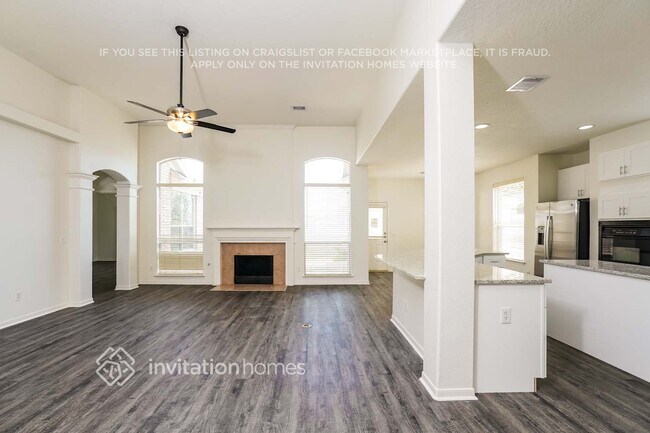 Foto del edificio - 12802 Magnolia Leaf St