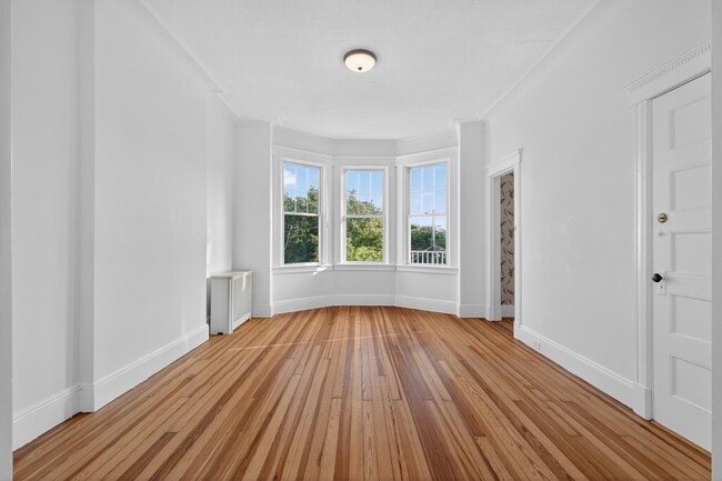 Building Photo - 42 Duer Pl