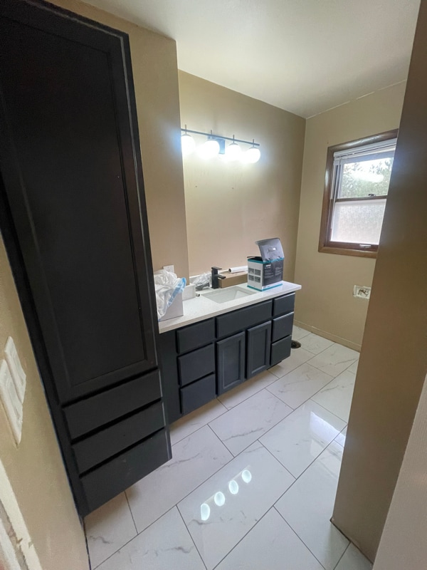 Building Photo - 5963 Teakwood Dr