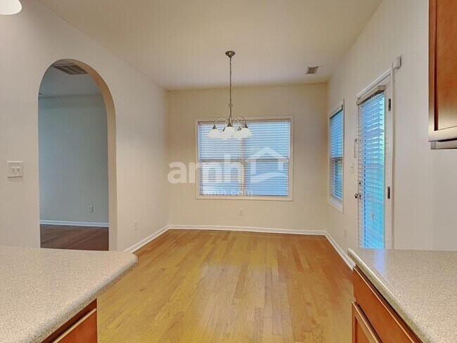 Foto del edificio - 2825 Tulip Poplar Cir