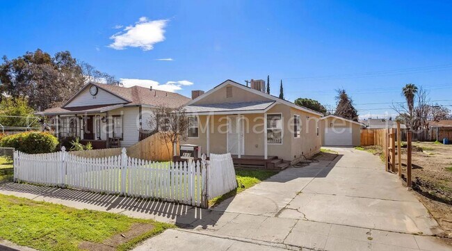 Foto del edificio - 2 Bedroom/1 Bath Home - $1350 Per Month!
