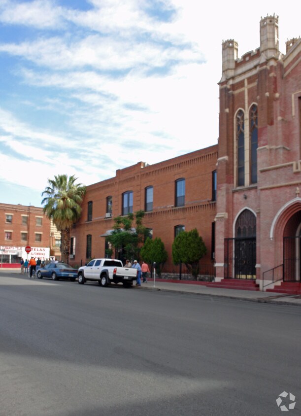Foto del edificio - 602 S Oregon St