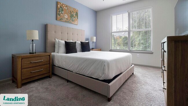 Foto del edificio - 900 E Six Forks Rd