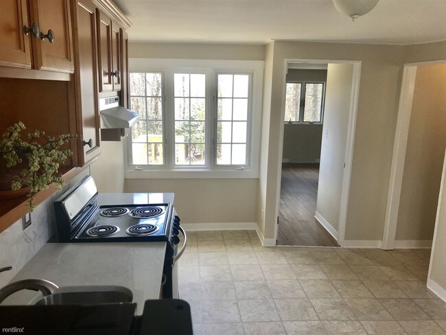 Building Photo - 1 br, 1 bath  - 252 Dexter Ave