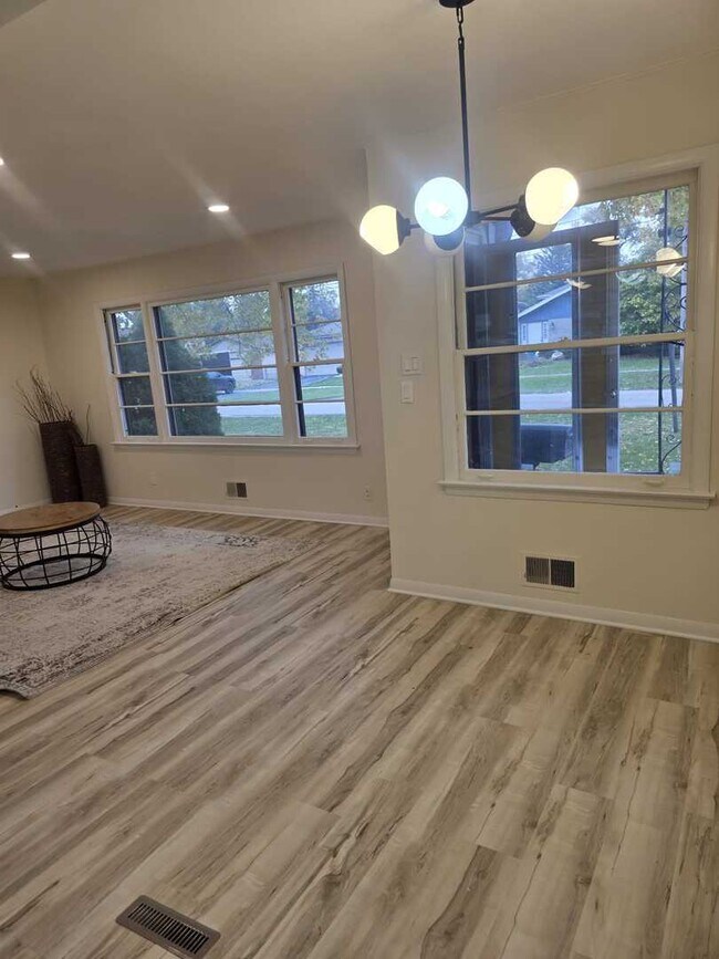 Foto del edificio - 4905 143rd Pl