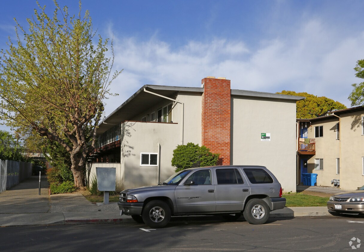 Primary Photo - 470 California St