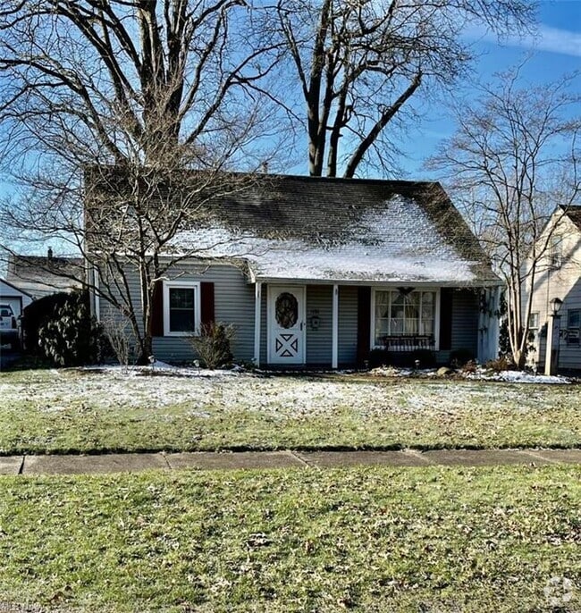 Elmwood Apartments for Rent with Parking Warren, OH 1 Rentals