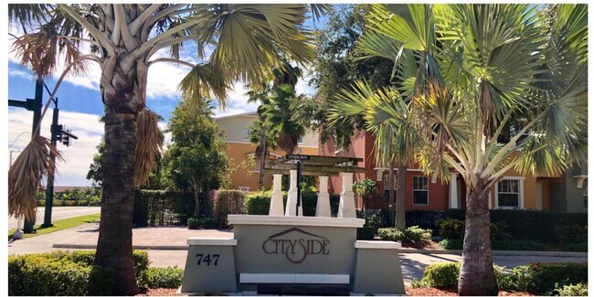Foto del edificio - 4 BEDROOMS 3.5 BATHROOMS!! GATED COMMUNITY