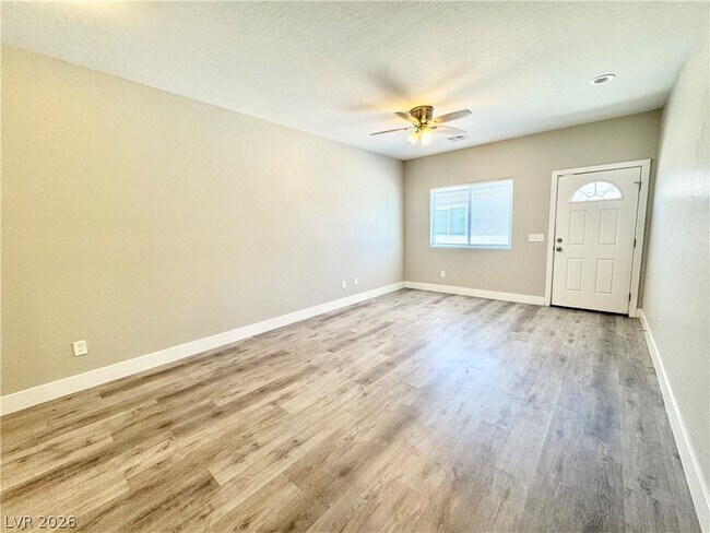 Foto del edificio - 1390 Ogallala St