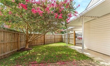 Building Photo - 8521 E Cypress Point Ct