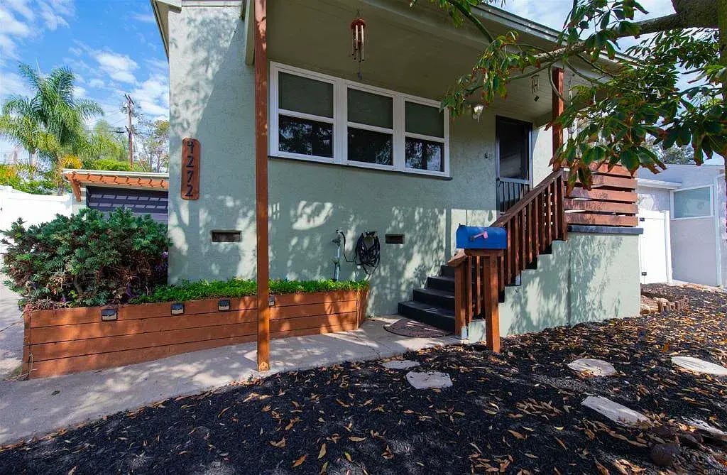 Foto principal - 4272 Harbinson Ave