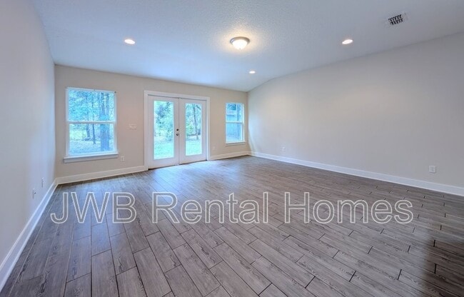Building Photo - 10638 Akers Dr S