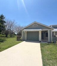 Building Photo - 1590 SE Dewberry Ct
