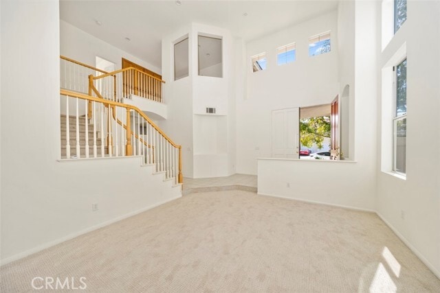 Building Photo - 17 Camarin St