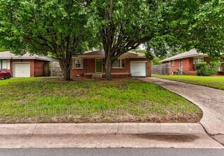 Building Photo - 2204 Downing St