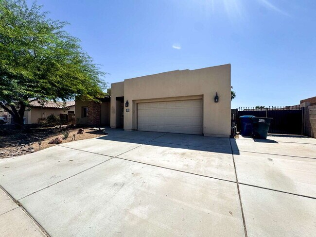 Foto del edificio - "3-Bed, 2-Bath Retreat in Estrella, Mesa D...