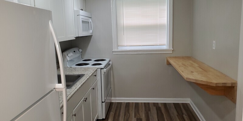 Primary Photo - Cozy split level apartment