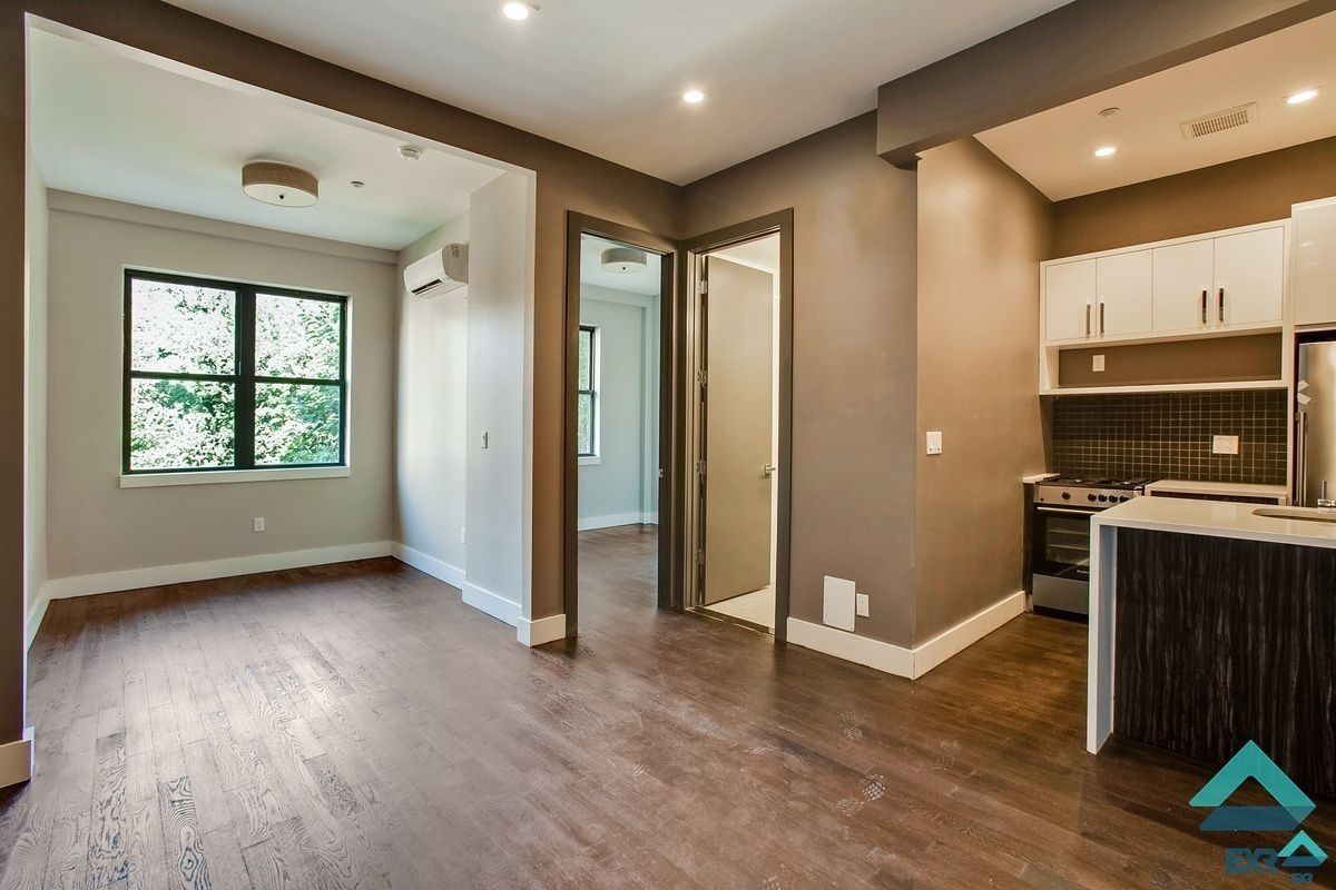 Foto principal - 441 Franklin Ave