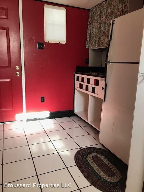 Foto del edificio - 1 br, 1 bath House - 808 E. University Avenue