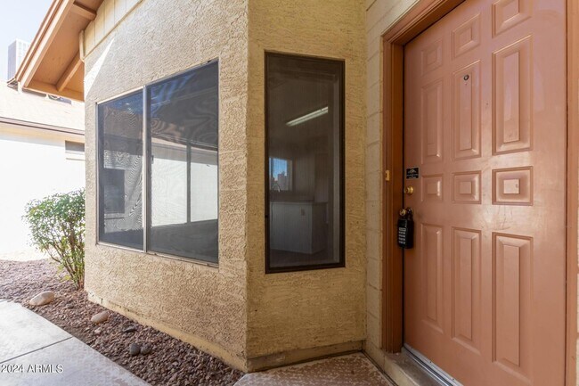 Foto del edificio - 8651 N 107th Dr