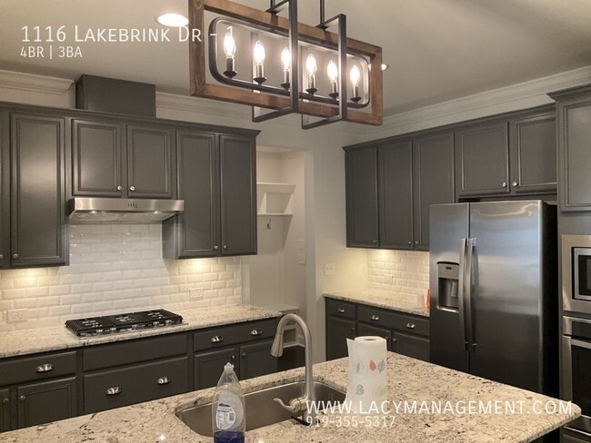 Building Photo - 1116 Lakebrink Dr