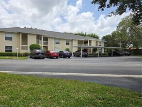 Building Photo - 605 Squire Cir