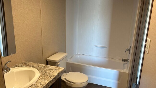 Foto del edificio - 6503 E Amarillo Blvd