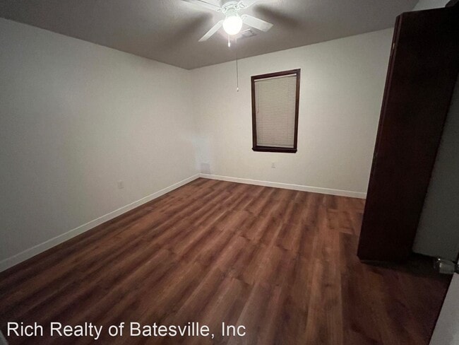 Building Photo - 3 br, 2 bath House - 335 West 9th Street