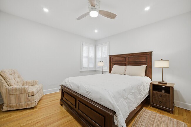 Foto del edificio - 335 E McGinnis Cir