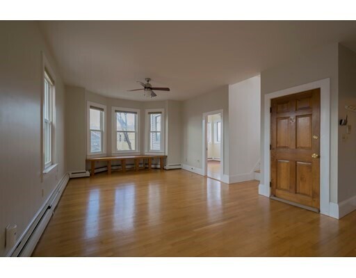 Foto del edificio - 464 Windsor St
