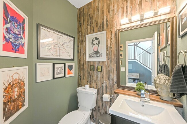 Foto del edificio - Spacious 4BR House in Fort Collins