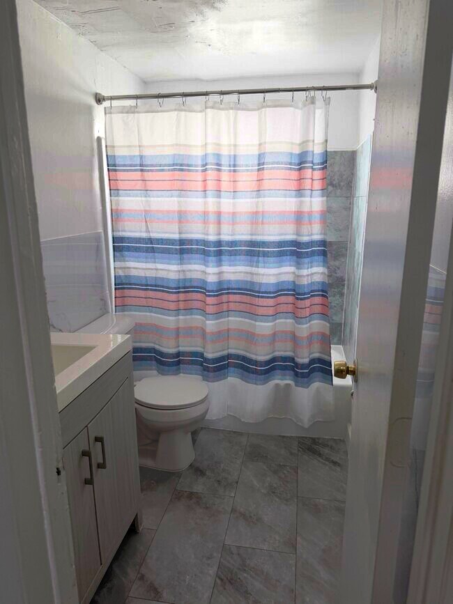 Foto del edificio - 3701 SW 59th Terrace