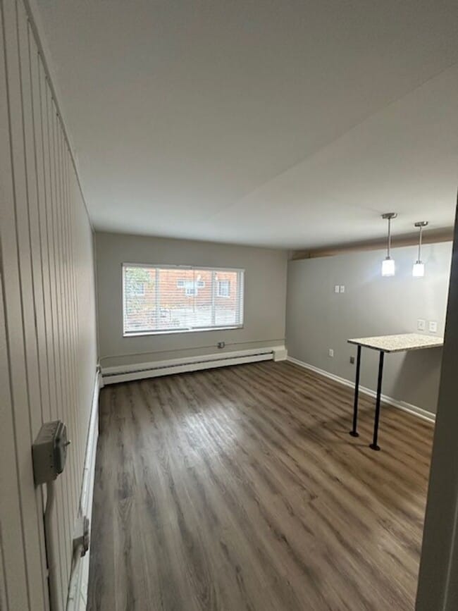 Interior Photo - Walnut Manor Apartments