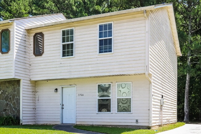 Building Photo - 3504 S Hopkins Ct