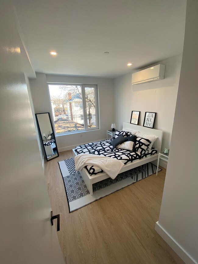 Building Photo - 2511 Bedford Ave