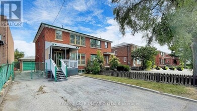 Building Photo - 3241 Dufferin St