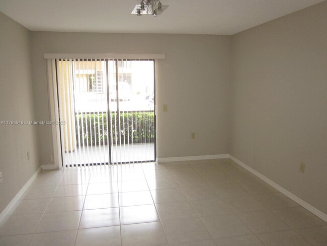 Building Photo - 15051 SW 103rd Ln