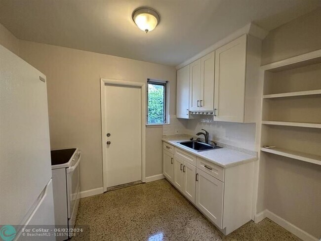 Foto del edificio - 1300 E Broward Blvd