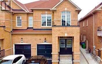 Building Photo - 38 Wasaga Rd
