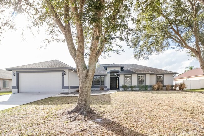 Building Photo - 893 Lagoon Dr