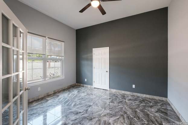 Foto del edificio - 750 Flightline