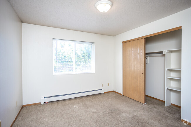 1BR, 1BA - 525 SF - Valley View