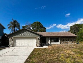 Building Photo - 3233 Oakwood Pl