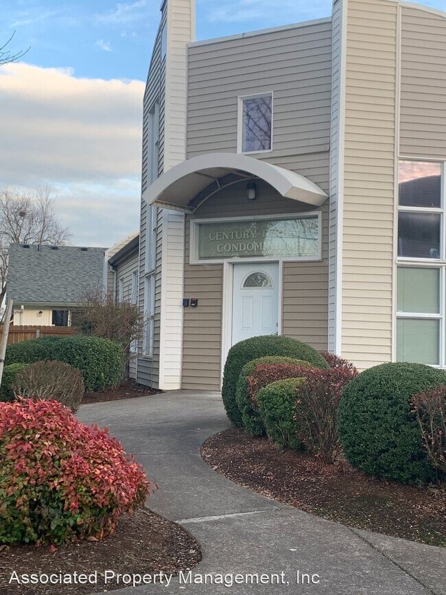 Building Photo - 2 br, 2 bath House - 6048 SE Drake St #114