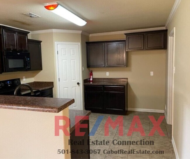 Building Photo - Sorry No Smoking and Pets Permitted with R...